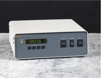 Rosemount 設計恒溫槽的控制器